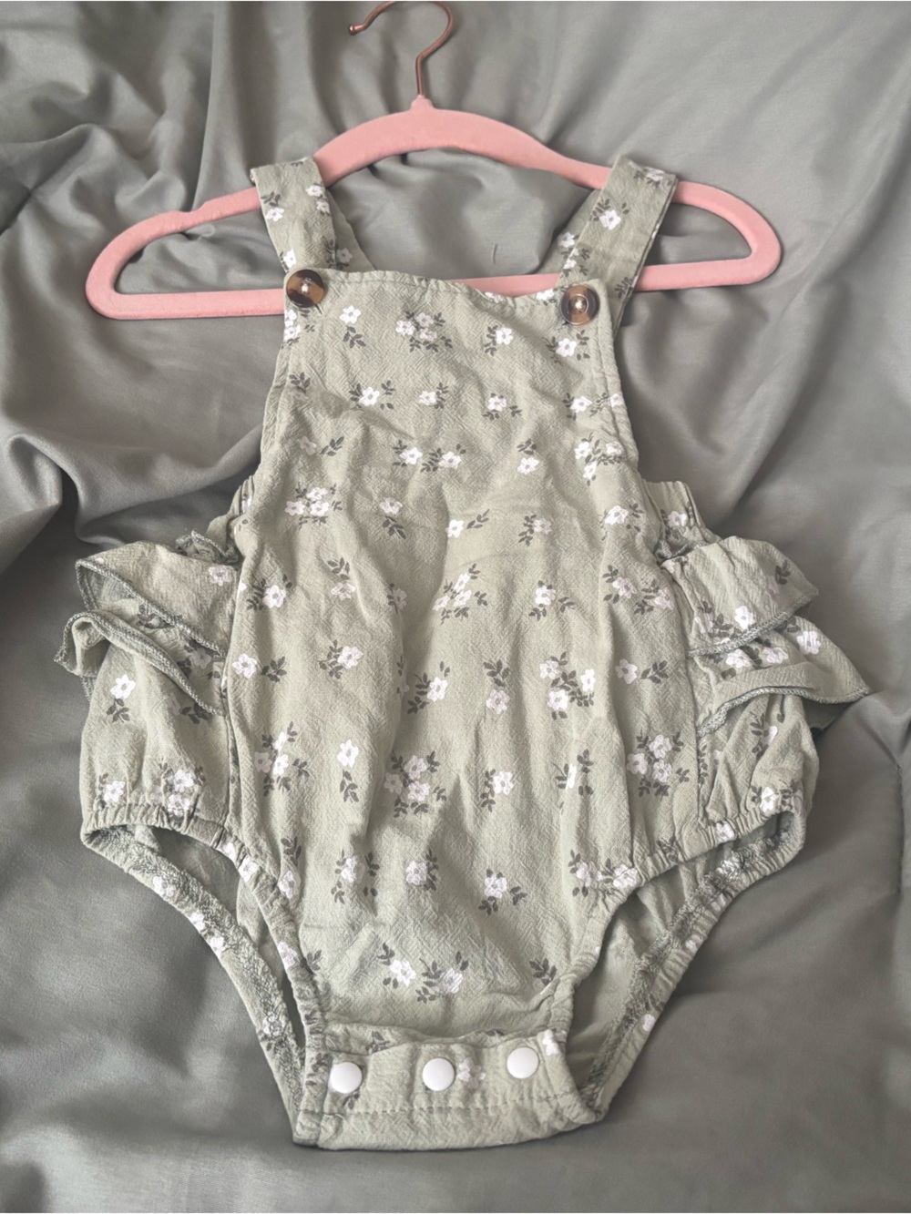 SHEIN Olive Green Floral Baby Romper with Wooden Button